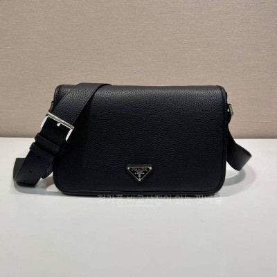 프*다 2VD075 가죽 크로스백 남성용