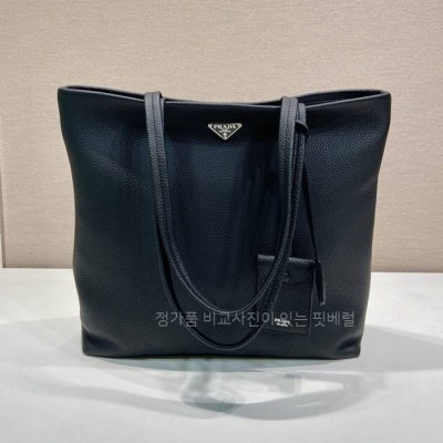 프*다 2VG130 가죽 토트백