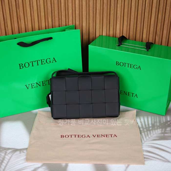 [국내배송] 보*가 카세트백 블랙