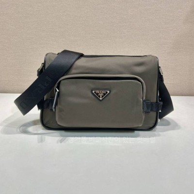 프*다 2VH192 리나일론 숄더백 미듐