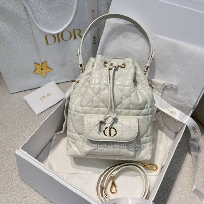 디* 카로 버킷백 스몰