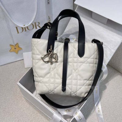 디* M2836 뚜주흐 버티컬 토트백 스몰