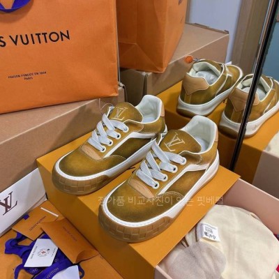 루*비통 LV 틸티드 스니커즈 남녀공용