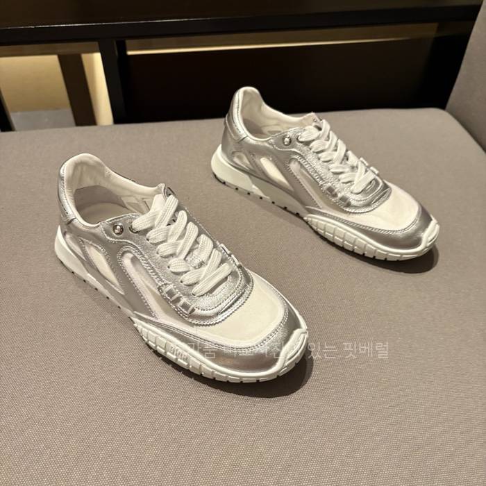 디* 테크 스니커즈 여성용