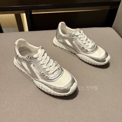 디* 테크 스니커즈 여성용