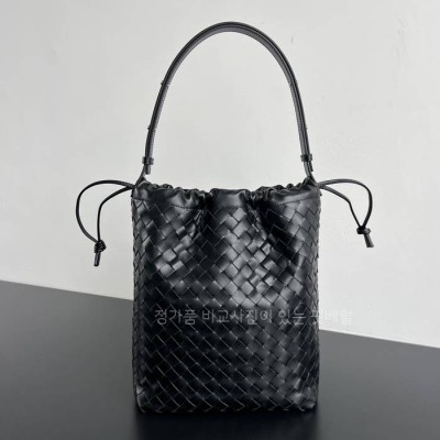 보*가베네타 836020 드로우스트링 버킷백