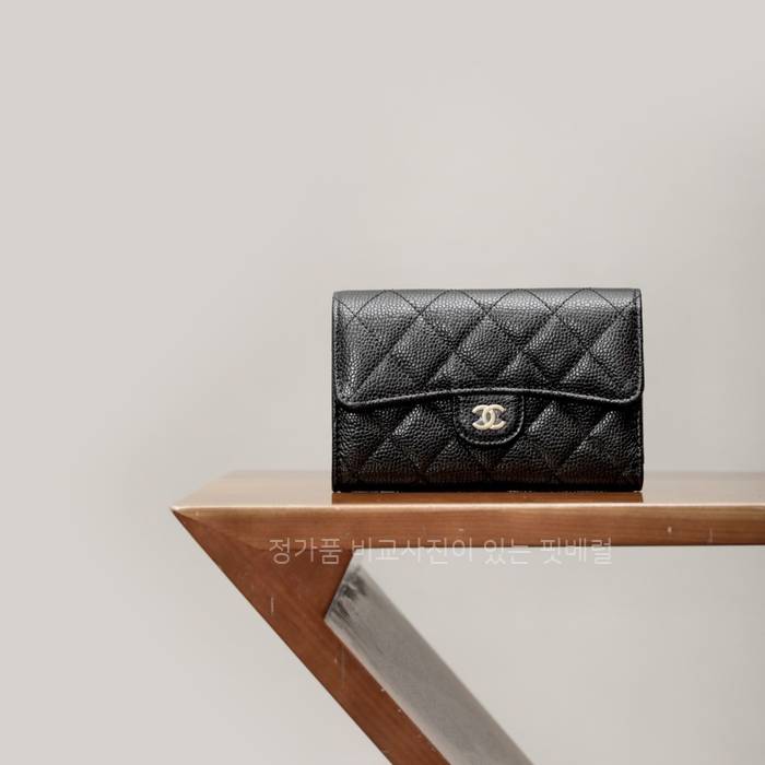 샤* 클래식 플랩 중지갑