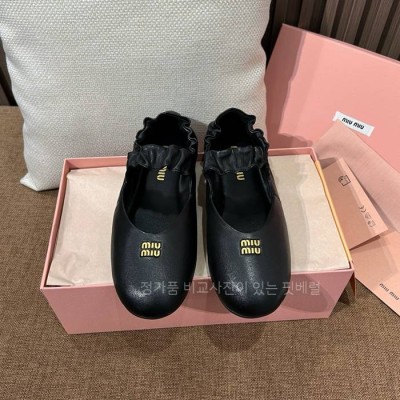 미*미우 레더 밴드 발레리나 플랫 슈즈