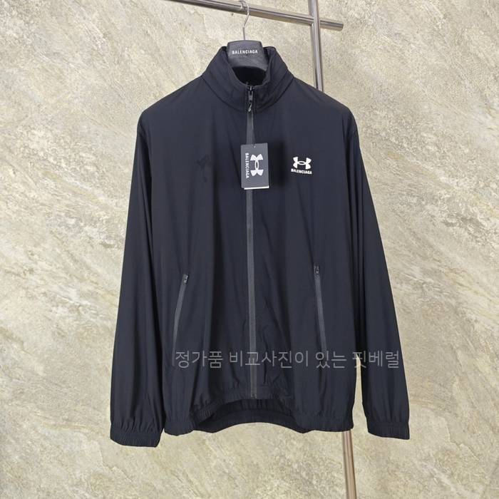 발*시아가x언*아머 콜라보 윈드브레이커 자켓