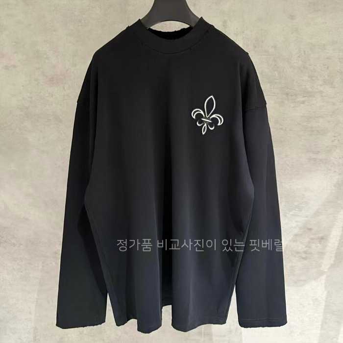 [국내배송] 크*하츠  플뢰르 오버 롱슬리브 티셔츠