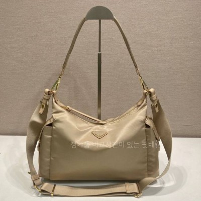 프*다 1BC264 익스플로러 숄더백 라지