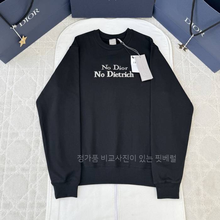 디* 자수 스웨트셔츠 맨투맨