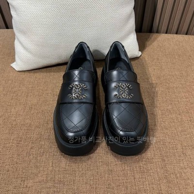 샤* 24B 퀄팅 CC 로퍼