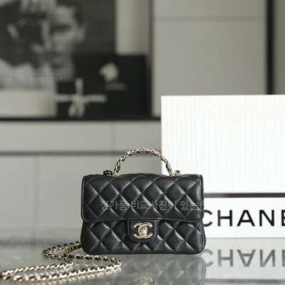 샤* 공방 시즌 미니 램스킨 핸드백