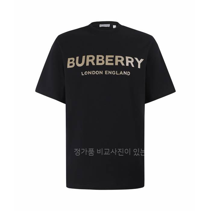 버*리 로고 프린트 반팔티셔츠