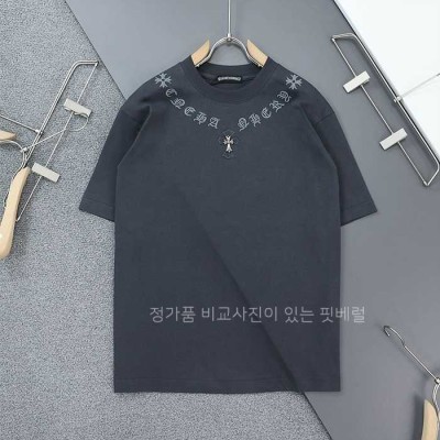 [국내배송] 크*하츠 넥 레터링 세메터리 라운드 반팔 티셔츠